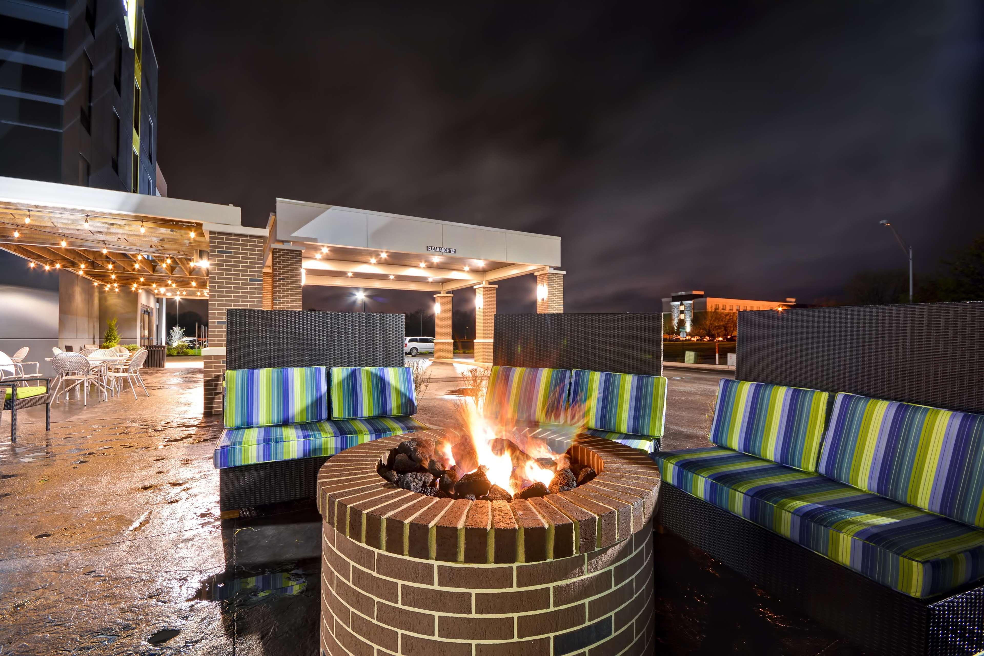 Home2 Suites By Hilton Evansville Bagian luar foto